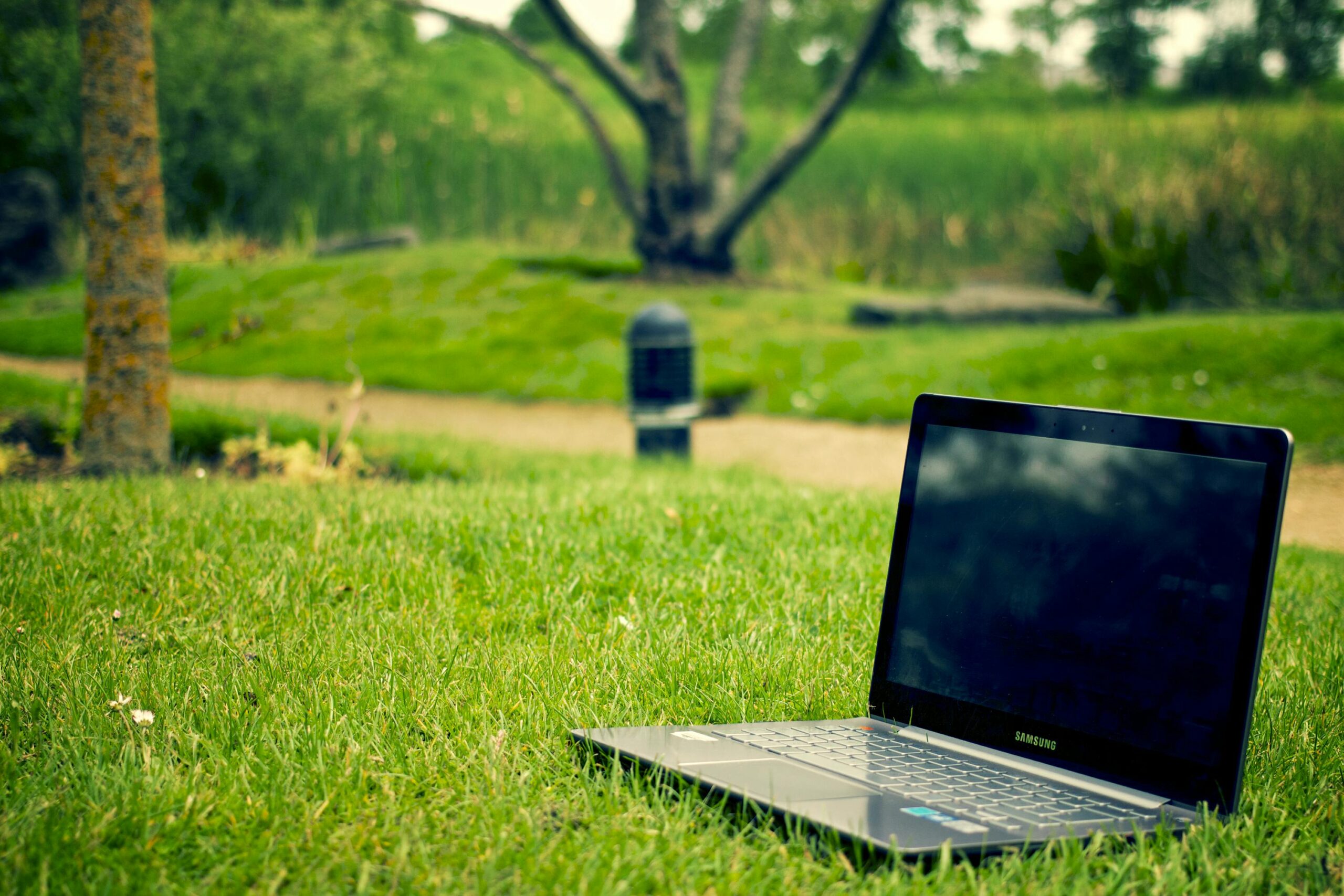 Samsung Laptop Or Macbook In 2025