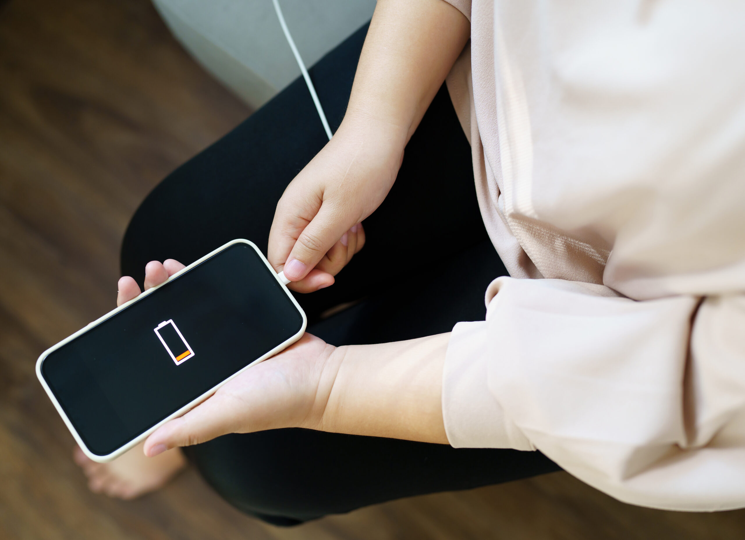 iPhone Battery Or Samsung Battery In 2025